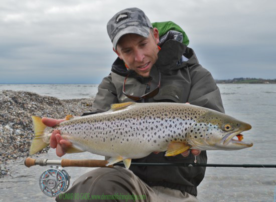 Guide Omar Bo Gade: ein Meerforellenkenner.